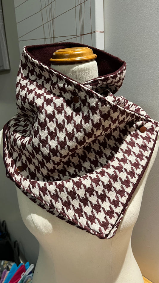 Chocolate Houndstooth Winter Cowl