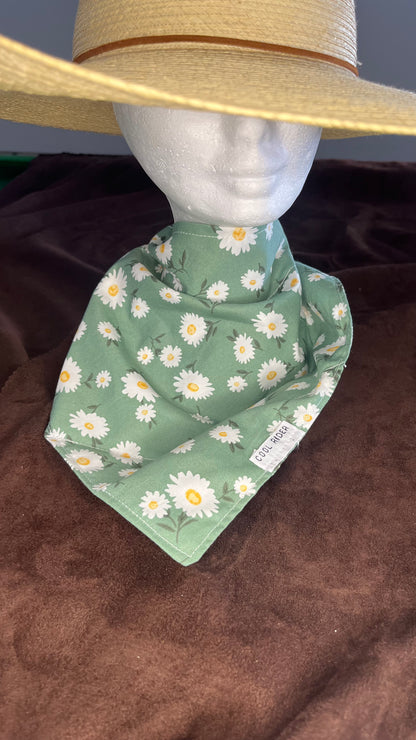 Daisy Field Cooling Bandana