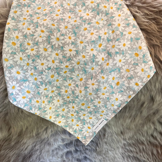 Silver Daisies Cooling Bandana