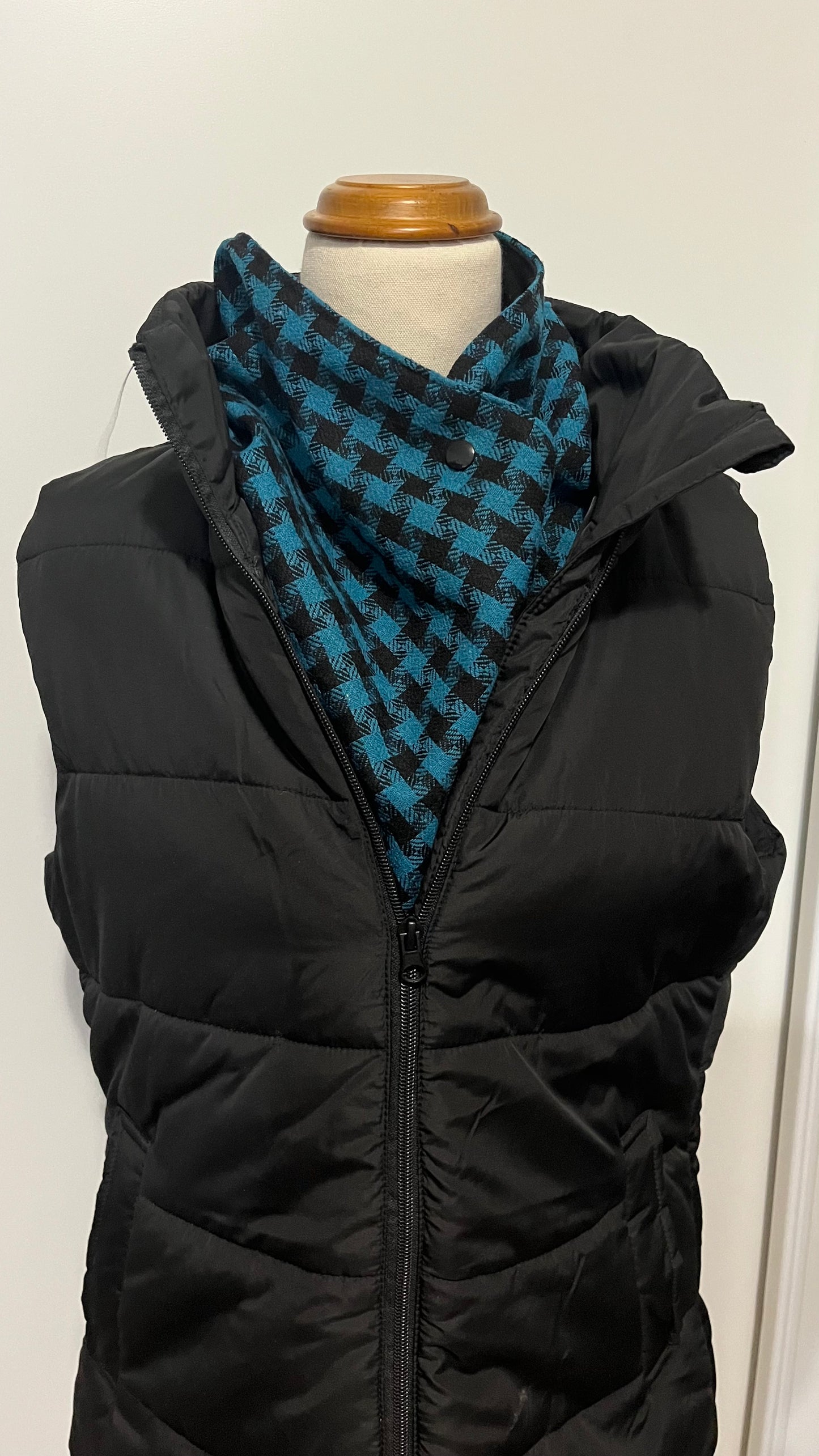 Blue Houndstooth Winter Cowl